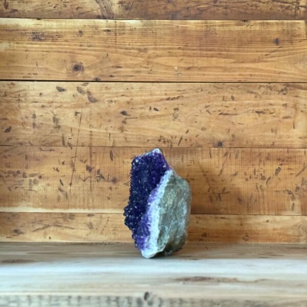 IMG_4386-2 Thesaurus, Thesaurus edelstenen, Heerlijk-eko, Heerlijk warmerveer, amethist ruw, ruwe amethist, luxe, exclusieve, interieur, amethist Uruguay,