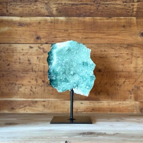 thersaurus, thesaurus edelstenen, heerlijk-eko, fluoriet, fuoriet op standaard, groene fluoriet, groene edelsteen