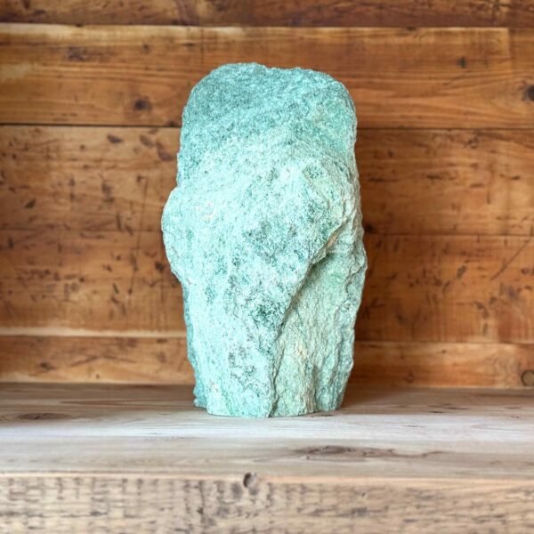 IMG_4450-2 thesaurus, edelstenen, wormerveer, exclusief, unieke stukken, fuchsiet, ruwe fuchsiet, fuchsiet ruw, groen, schitterende