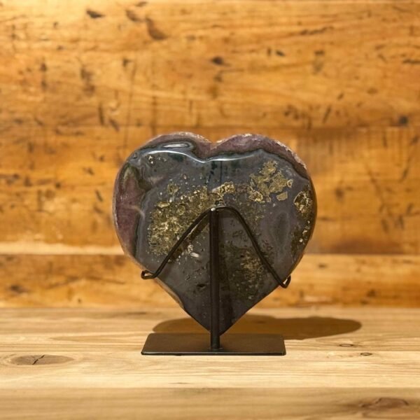 IMG_4689-2 Thesaurus, Thesaurus edelstenen, Heerlijk-eko, Heerlijk Wormerveer, amethist, hart, edelsteen, edelstenen, amethist hart, uniek