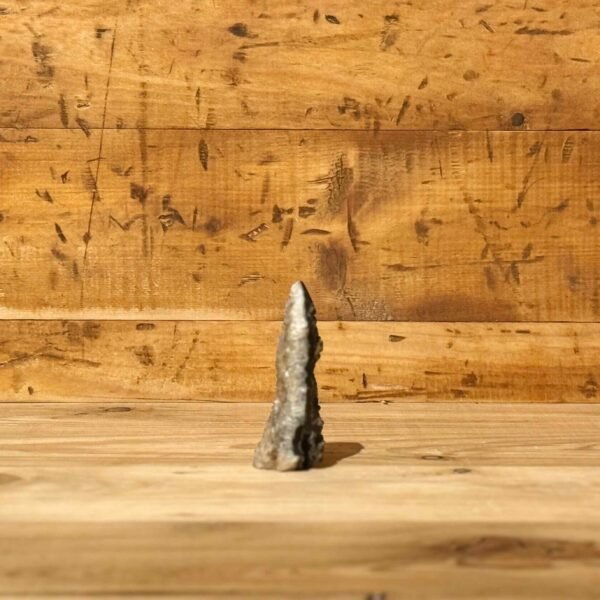 Thesaurus, Thesaurus edelstenen, Heerlijk-eko, Heerlijk Wormerveer, zwarte agaat, agaat, puntje, punt, uit gekristalliseerd, kristalvorming, gekristalliseerd, ruwe agaat