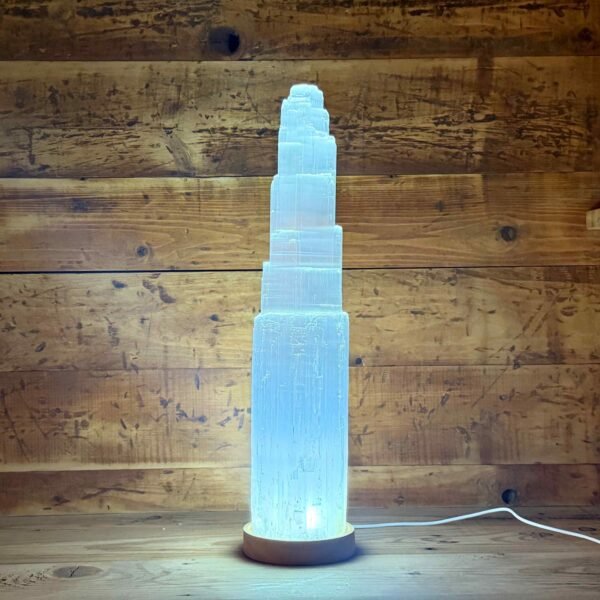 IMG_4765-2 Thesaurus, Thesaurus edelstenen, Heerlijk-eko, Heerlijk Wormerveer, seleniet, selenietijsberg, seleniet ijsberg, seleniet lamp, selenietlamp, marieglas, marie glas