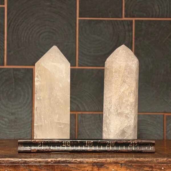 thesaurus, edelstenen, wormerveer, exclusief, unieke stukken, bergkristal, bergkristal punt, gepolijst,