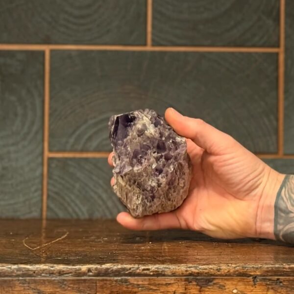 Thesaurus, Thesaurus edelstenen, edelstenen, Heerlijk Wormerveer, amethist, amethist elestial, ruwe amethist, cluster, kristalvorming,