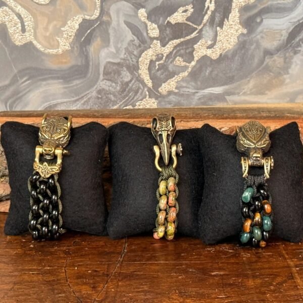 Thesaurus, Thesaurus edelstenen, edelstenen, Heerlijk Wormerveer, , armband, mannen armband, stoere armband, paracord, robuust, robuuste armband, persoonlijk, uniek, gepersonaliseerd, gepersonaliseerde armband, duurzaam, stevige armband, zwarte agaat, agaat