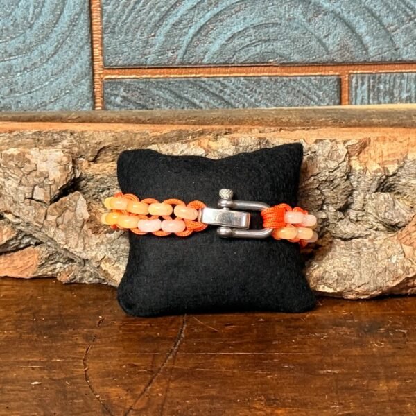 IMG_5410-2 Thesaurus, Thesaurus edelstenen, edelstenen, Heerlijk Wormerveer, mannen armband, stoere mannen, paracord, robuust, robuuste armband, uniek, gepersonaliseerd, gepersonaliseerde armband, stevige armband, harpsluiting, RVS sluiting, RVS harpsluiting, golden healer, hematoide kwarts, limoniet kwarts