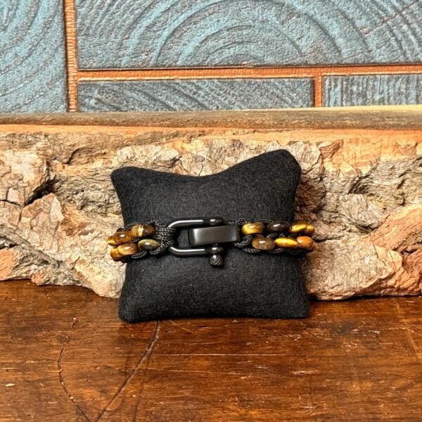 Thesaurus, Thesaurus edelstenen, edelstenen, Heerlijk Wormerveer, armband, mannen armband, stoere armband, paracord, robuust, robuuste armband, uniek, gepersonaliseerd, gepersonaliseerde armband, stevige armband, harpsluiting, RVS sluiting, tijgeroog,