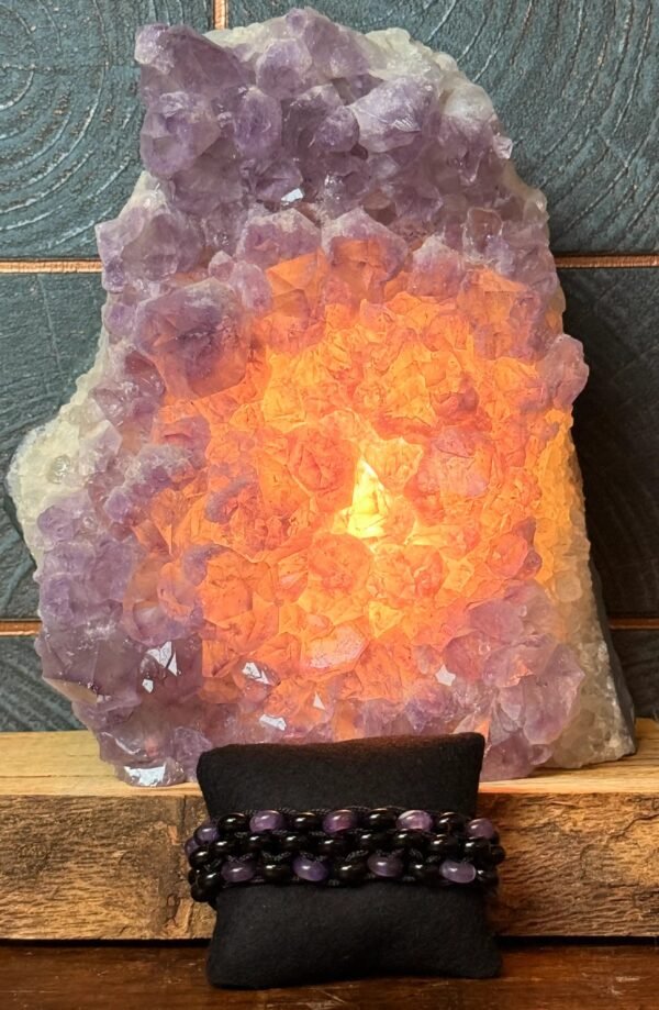 Thesaurus, Thesaurus edelstenen, edelstenen, Heerlijk Wormerveer, armband, mannen armband, stoere armband, paracord, robuust, robuuste armband, uniek, gepersonaliseerd, gepersonaliseerde armband, stevige armband, harpsluiting, RVS sluiting, zwarte agaat, agaat, amethist